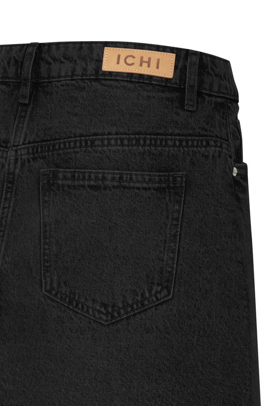 Aveny Skirt