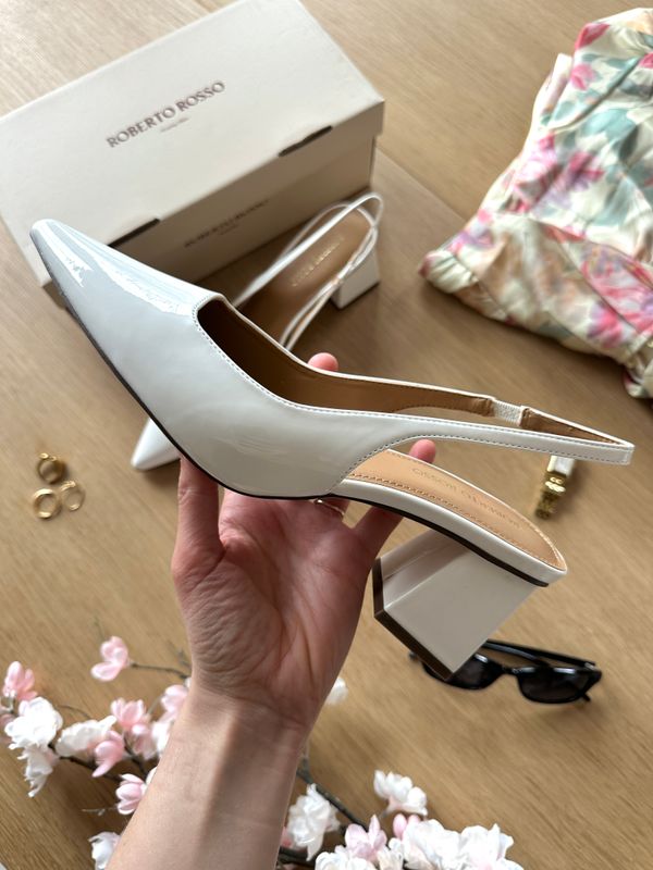 Pia Slingback