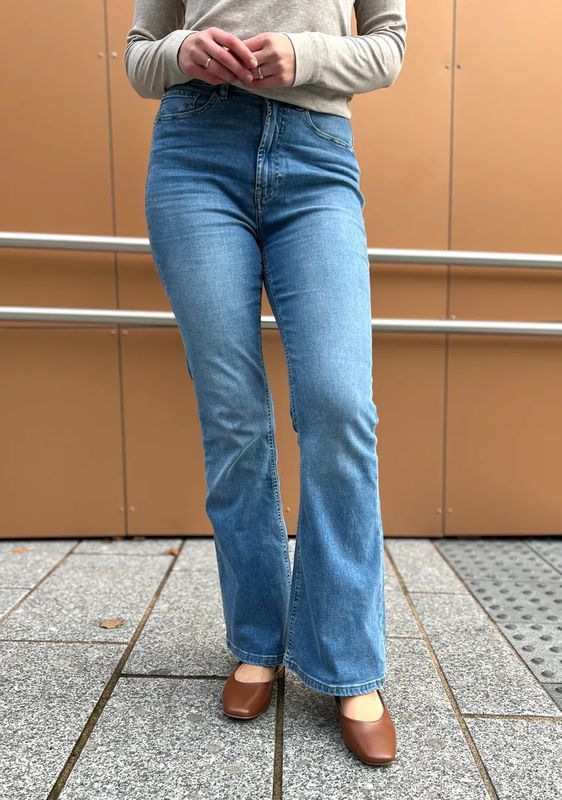 Twiggy Flared High Waist Jeans
